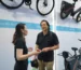 Découvrez notre guide d'achat vélo électrique : autonomie, batterie, moteur, confort, équipements et budget. Tous nos conseils pour choisir le vélo adapté à vos besoins.